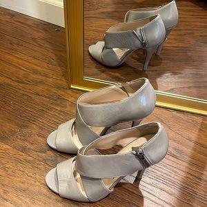 Boutique 9 Heel Size zipper shoe